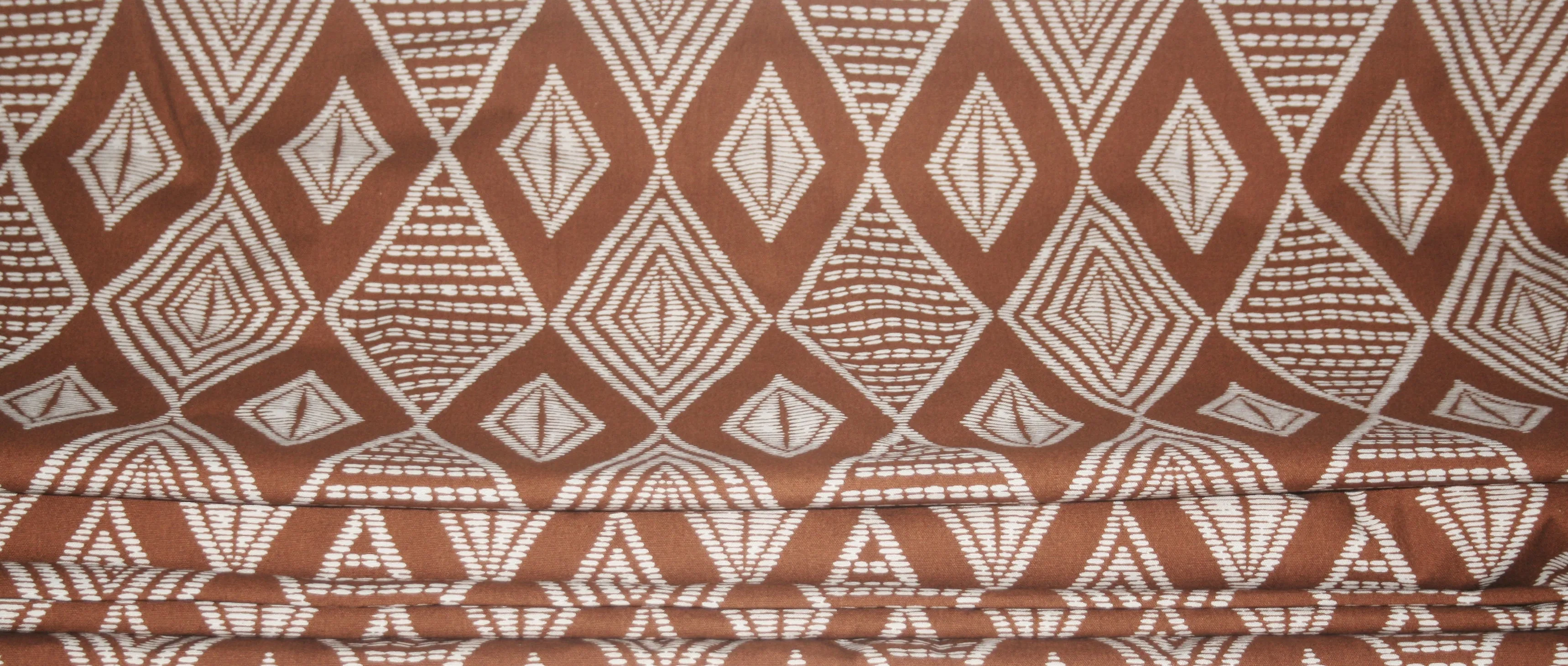 African Fabric Vlisco Classic Impression de Woodin Geometric 20.88 Yards Yard