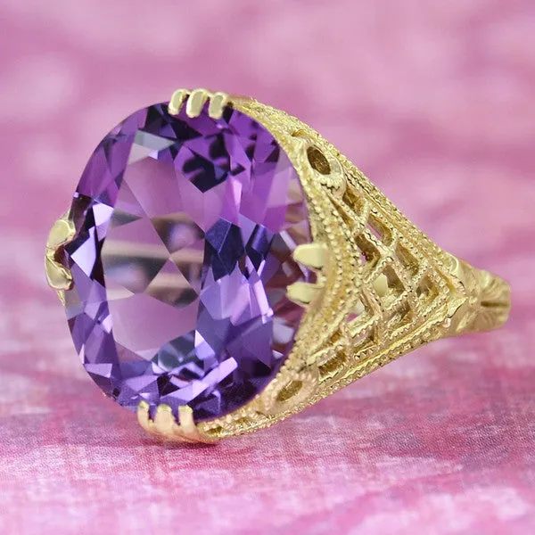 Amethyst Art Deco Filigree Ring in 14 Karat Yellow Gold