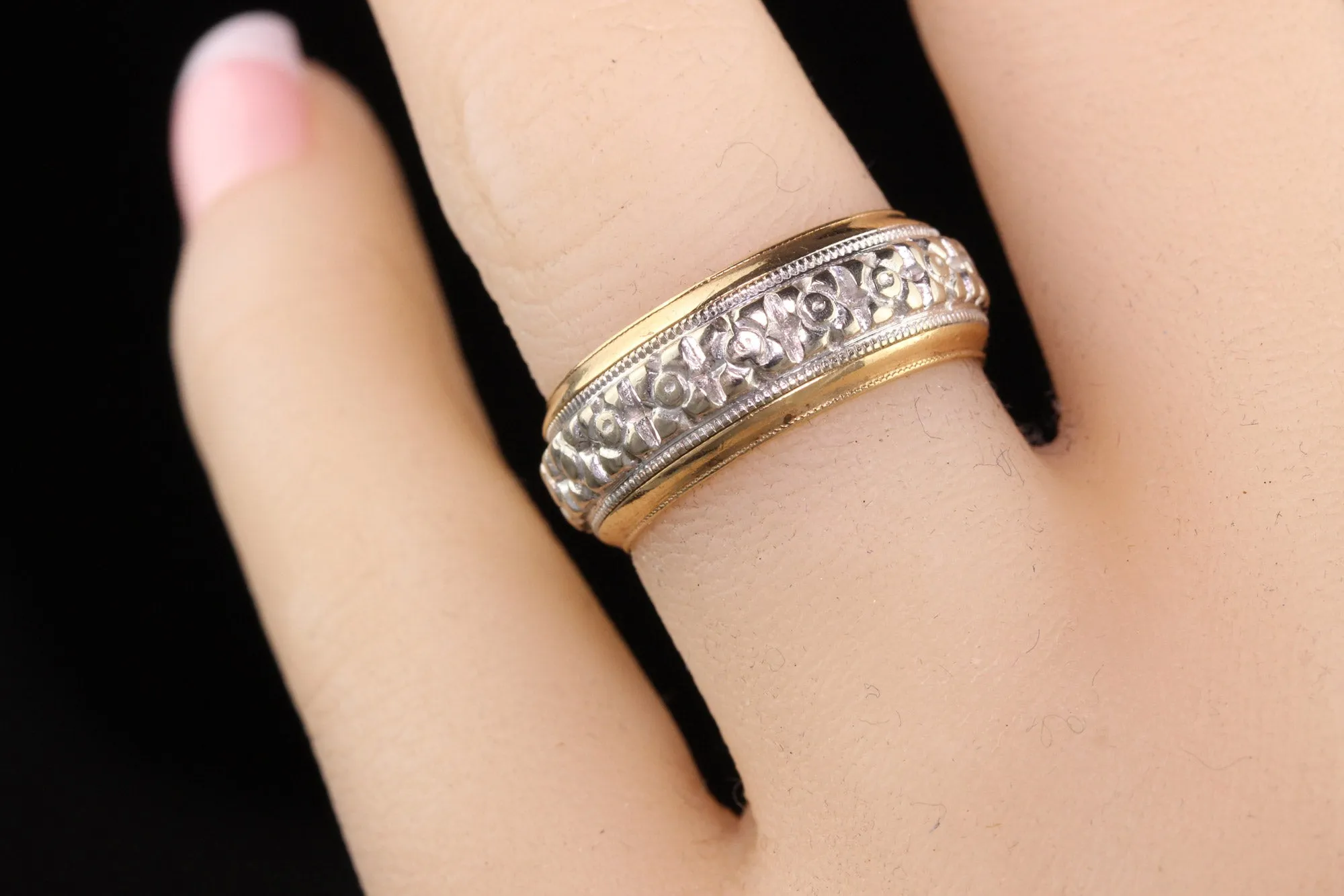 Antique Art Deco 14K Yellow and White Gold Engraved Blossom Wedding Band