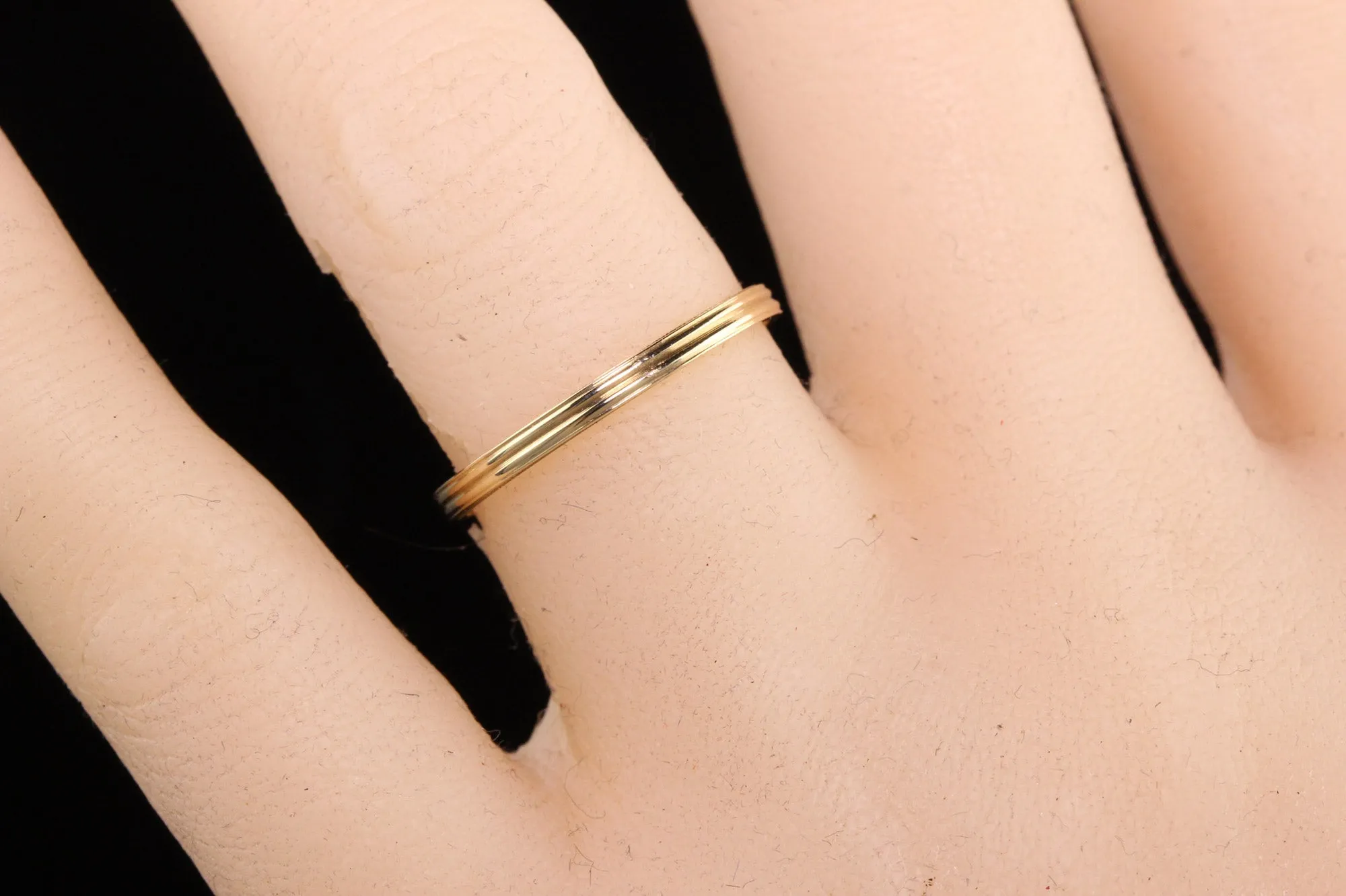Antique Art Deco 14K Yellow Gold Classic Grooved Wedding Band