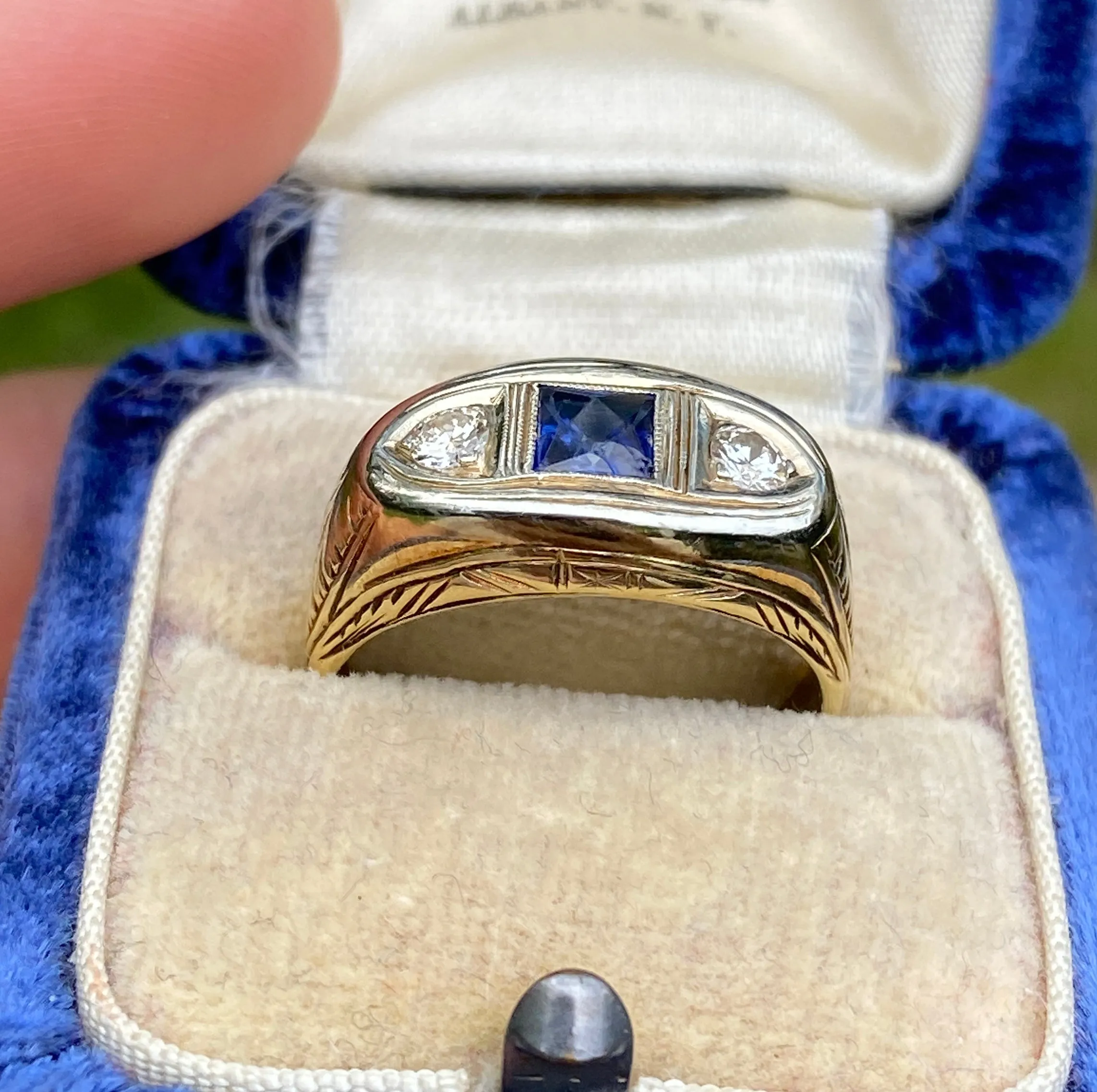 Art Deco Three Stone Diamond and Sapphire 14K Gold Sapphire Ring