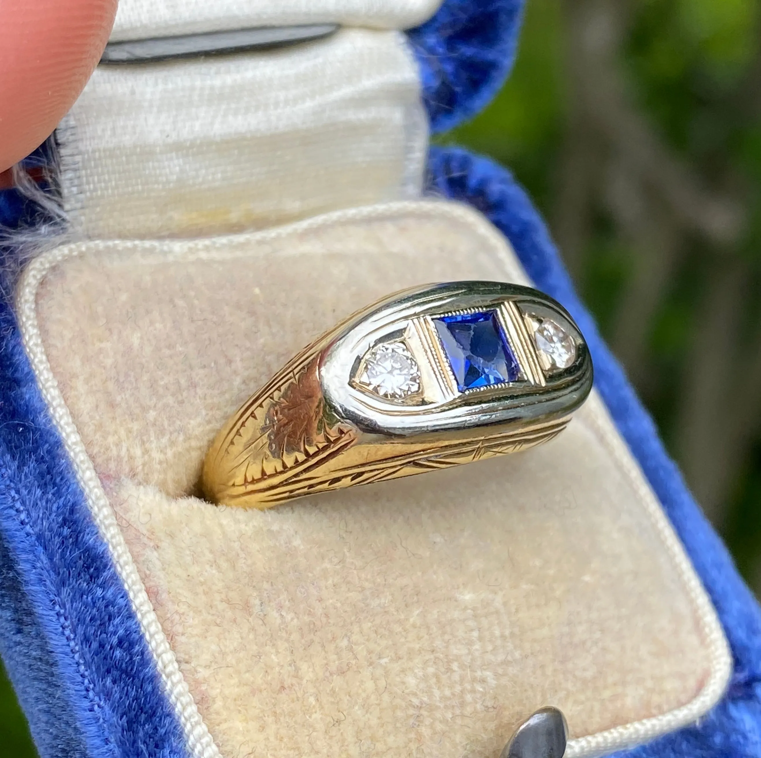 Art Deco Three Stone Diamond and Sapphire 14K Gold Sapphire Ring