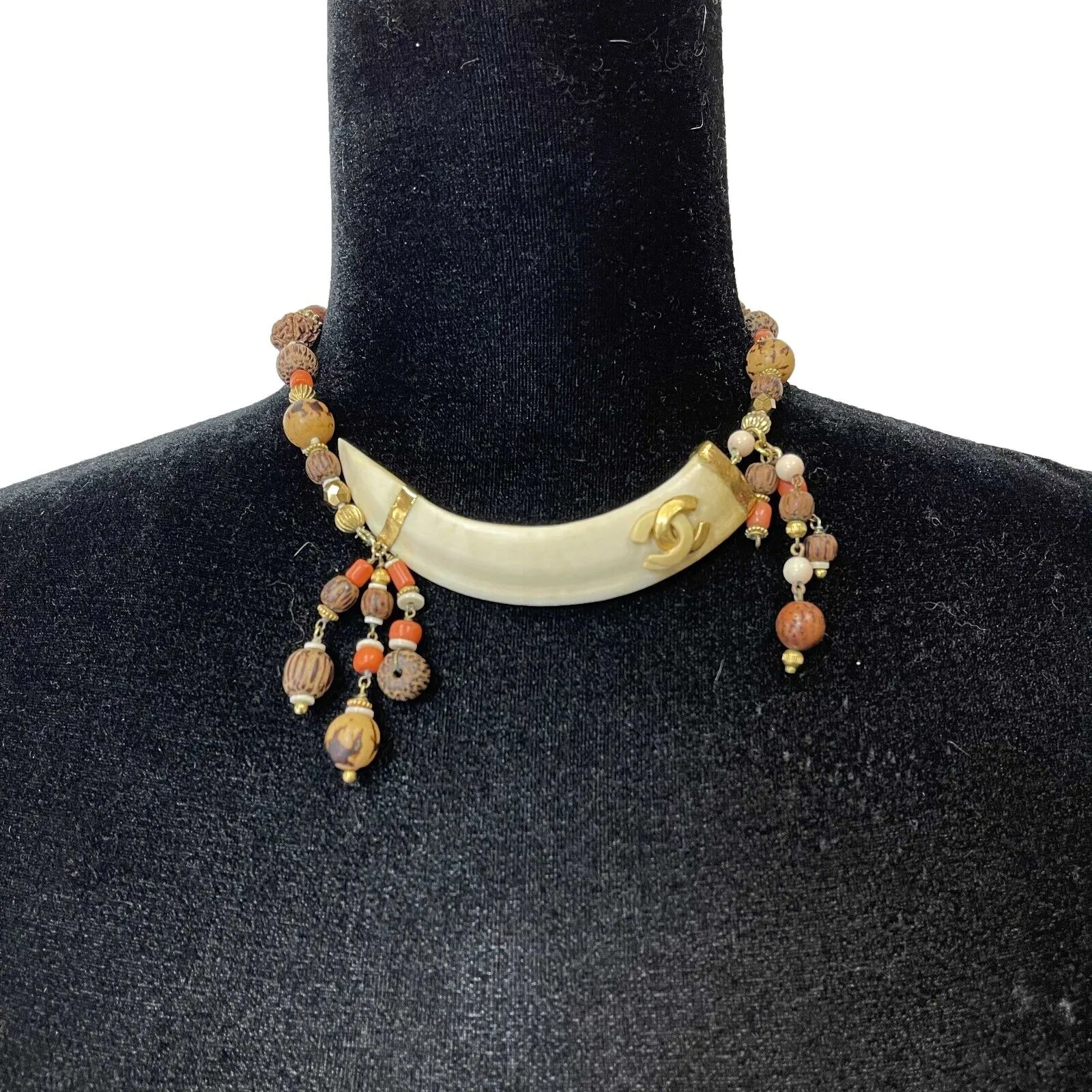 Chanel - Collection 29 - Rare Ivory Elephant Tusk Enamel CC Necklace Choker