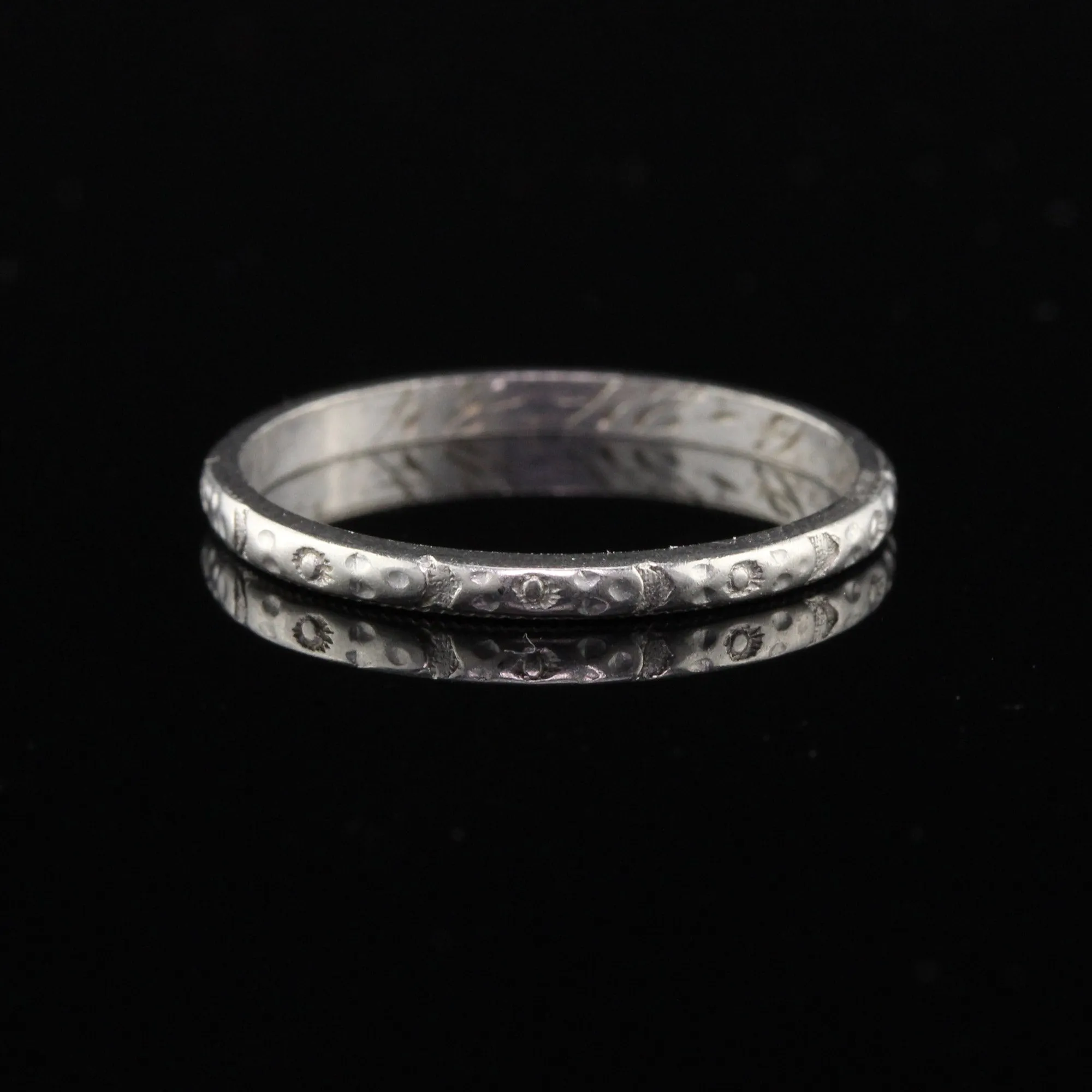 Circa 1934 - Antique Art Deco Platinum Engraved Wedding Band - Size 5.25
