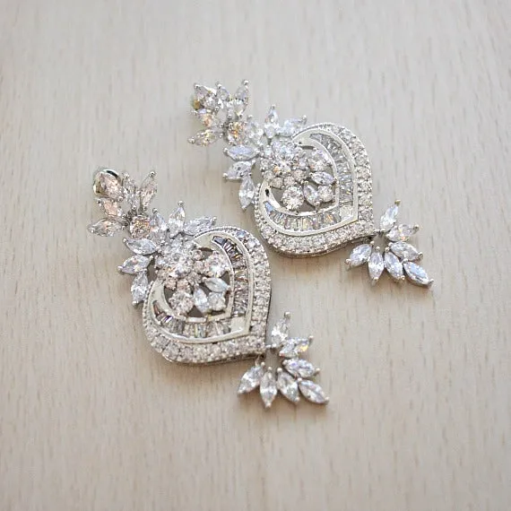 Cubic Zirconia Bridal Earrings. Art Deco Crystal Wedding Earrings. Vintage Style Statement Chandelier Earrings. Bridesmaid Earrings.
