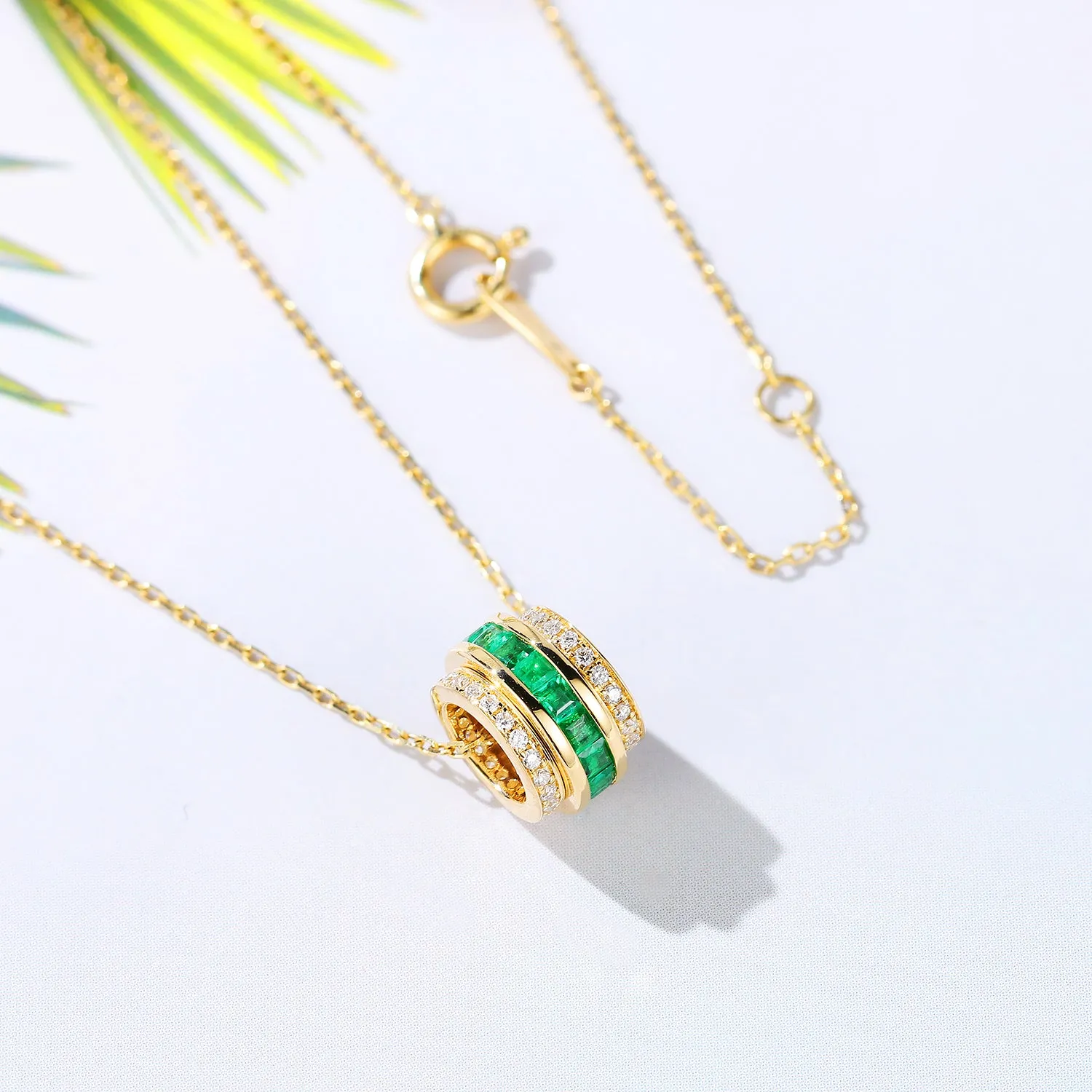 Diamond and Emerald Spin Pendant Necklace
