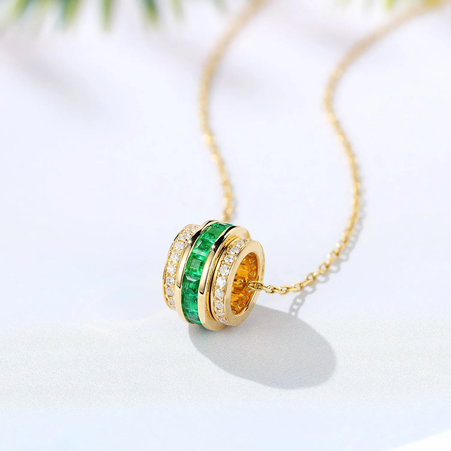 Diamond and Emerald Spin Pendant Necklace