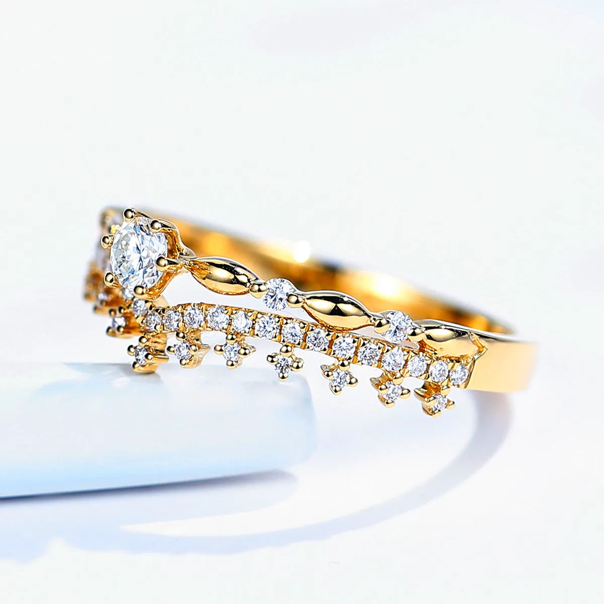 Diamond Tiara Shape Wedding Ring