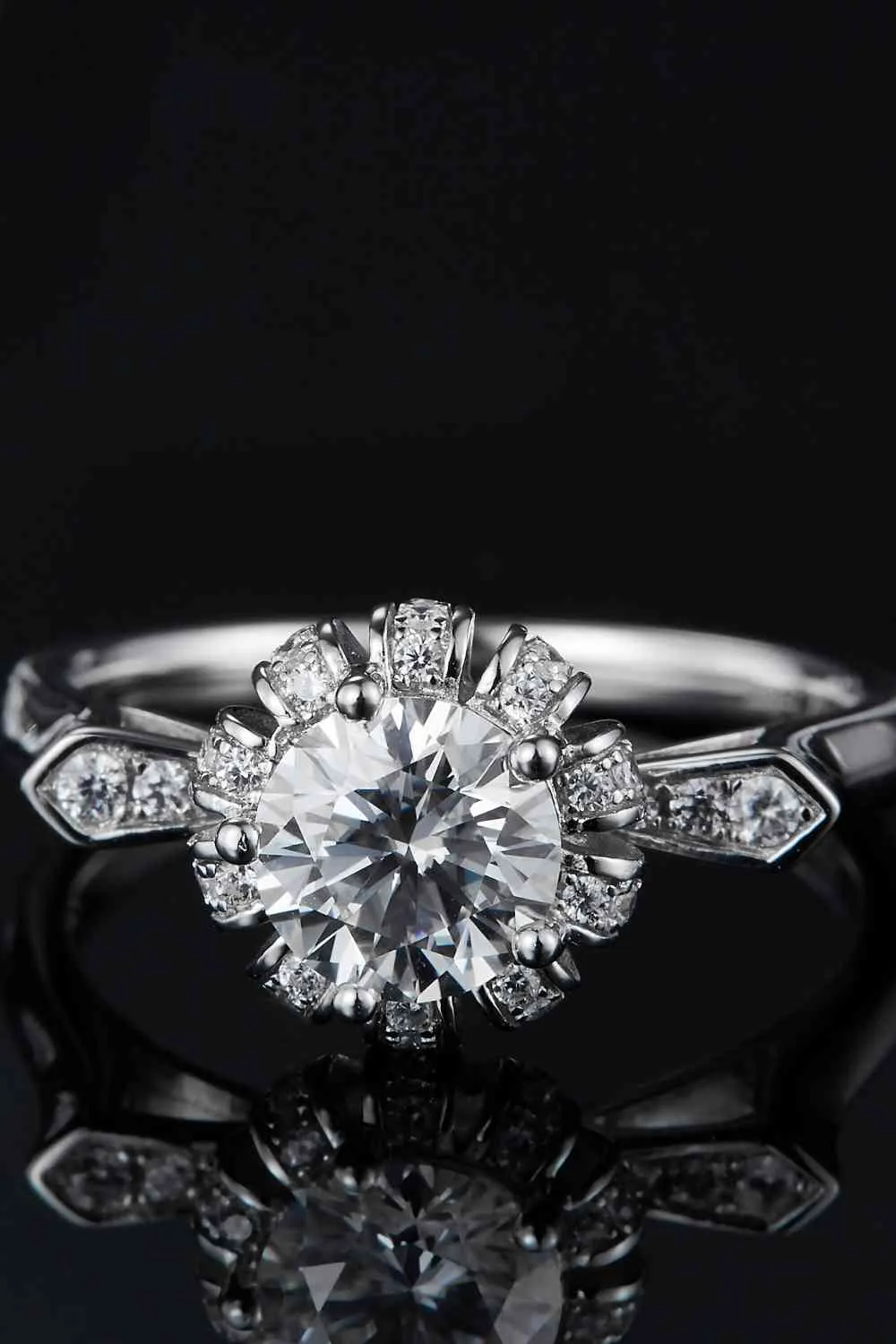 Eternal Elegance: 1 Carat Moissanite Ring