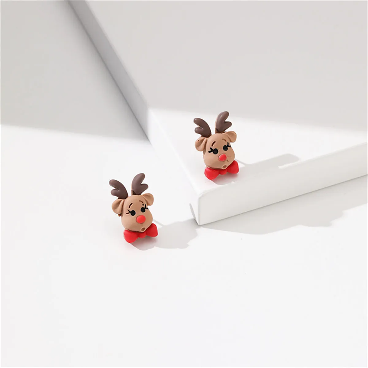Green & Red Resin Silver-Plated Reindeer Bow Stud Earrings