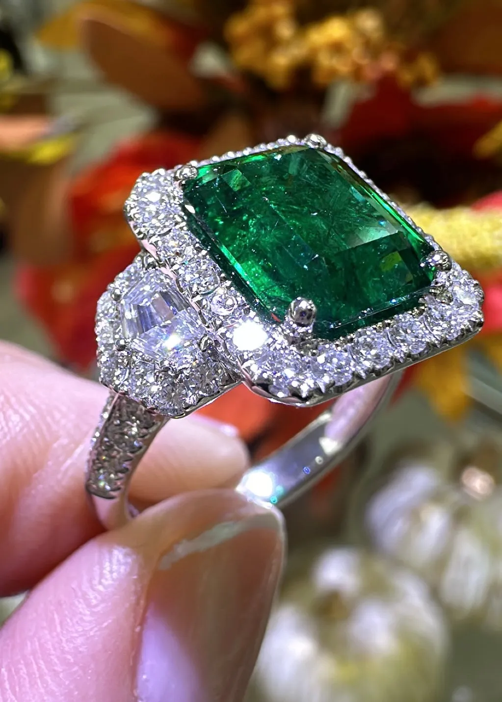 GRS Certified Emerald Statement 4.55carat Zambian Emerald - Cut Emerald & Diamond Ring