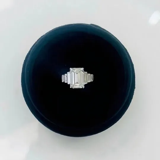 >3 Carat Emerald Cut Diamond - I SI1 - 3.02ct - 206521