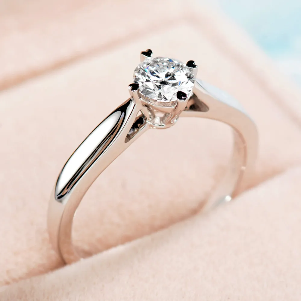 Heart-Shaped Claw GIA Diamond Solitaire Engagement Ring