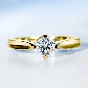 Heart-Shaped Claw GIA Diamond Solitaire Engagement Ring