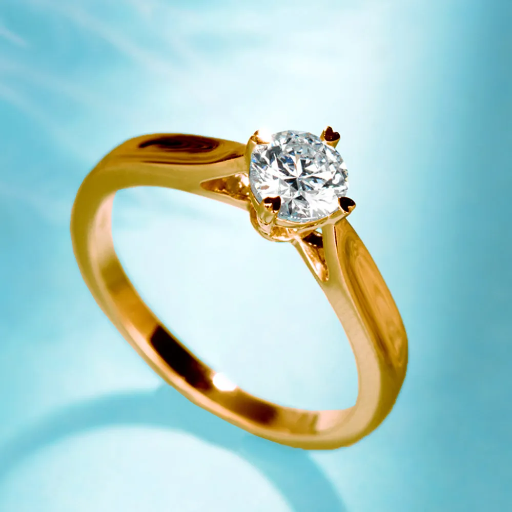 Heart-Shaped Claw GIA Diamond Solitaire Engagement Ring