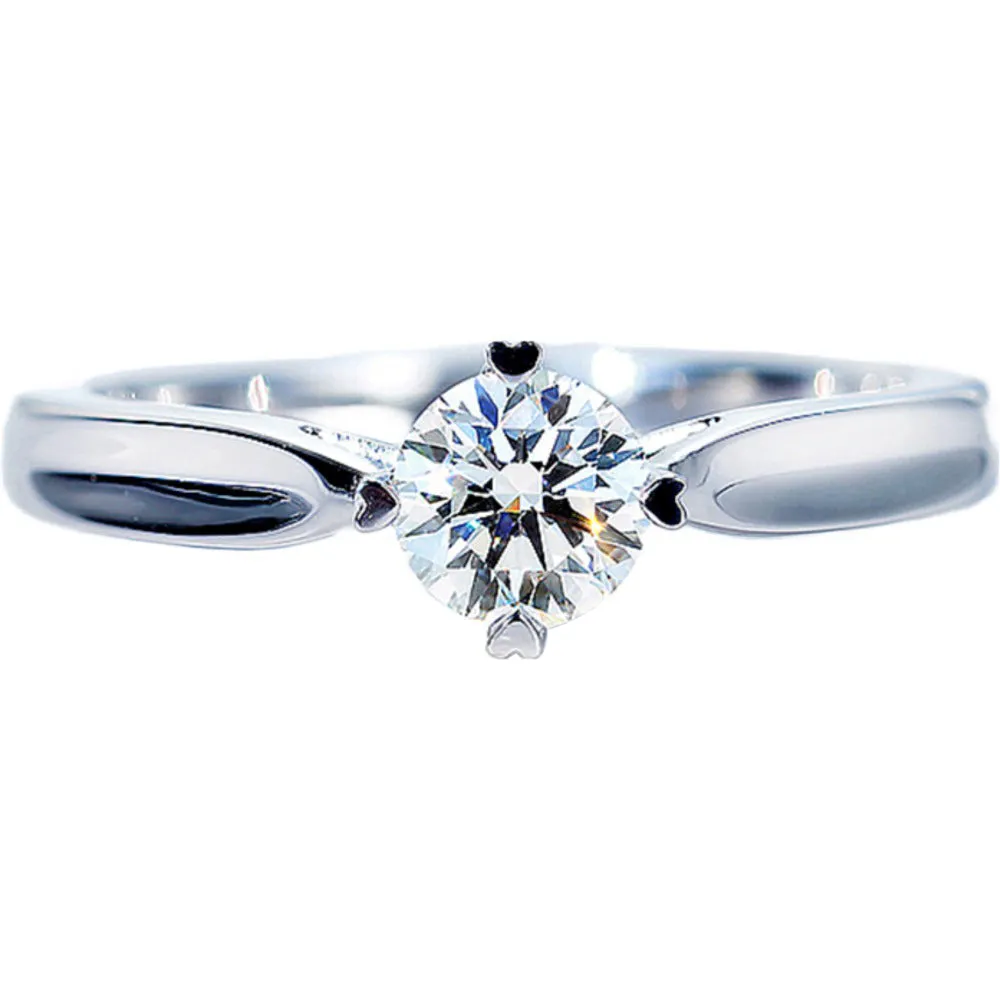 Heart-Shaped Claw GIA Diamond Solitaire Engagement Ring