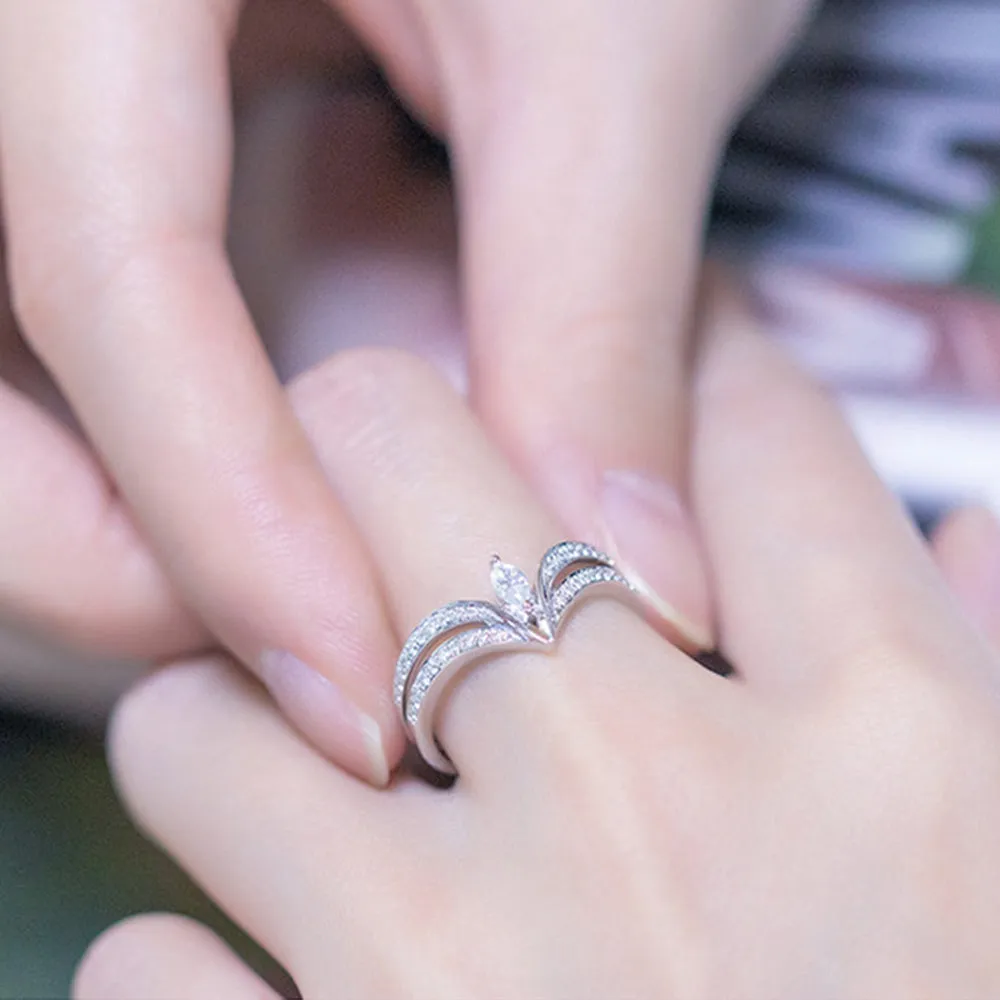 Marquise Cut Diamond Contoured V-Shape Ring