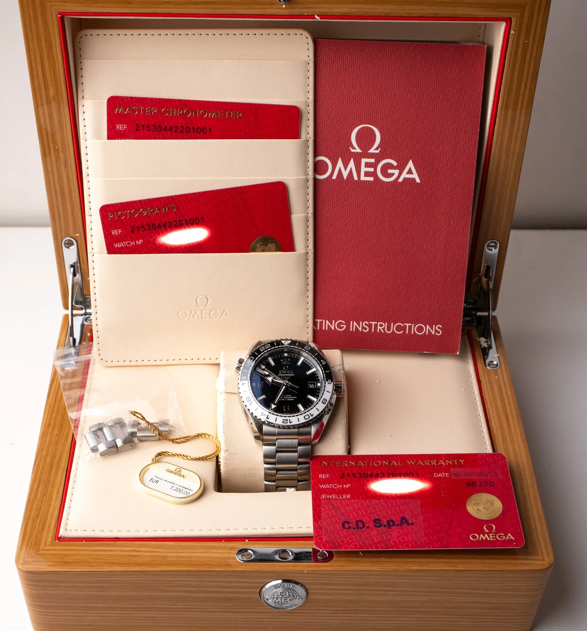Omega Seamaster Planet Ocean GMT 43.5mm "Oreo" 215.30.44.22.01.001
