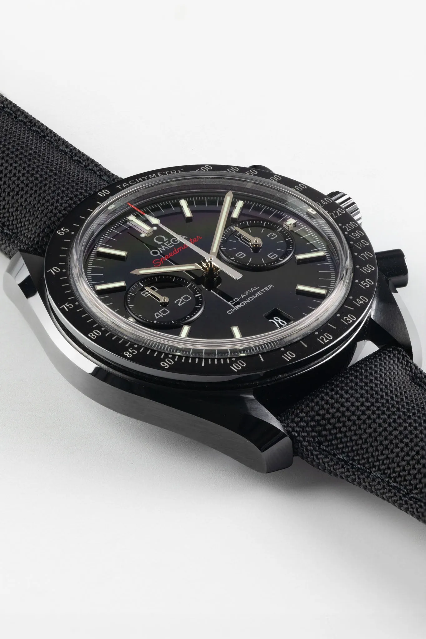 OMEGA Speedmaster 'Dark Side of The Moon' - 44.25mm