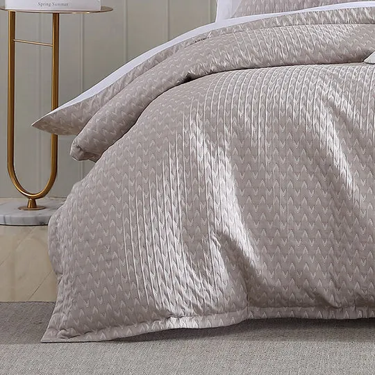 Platinum Collection VARSITY LINEN QUILT COVER SET