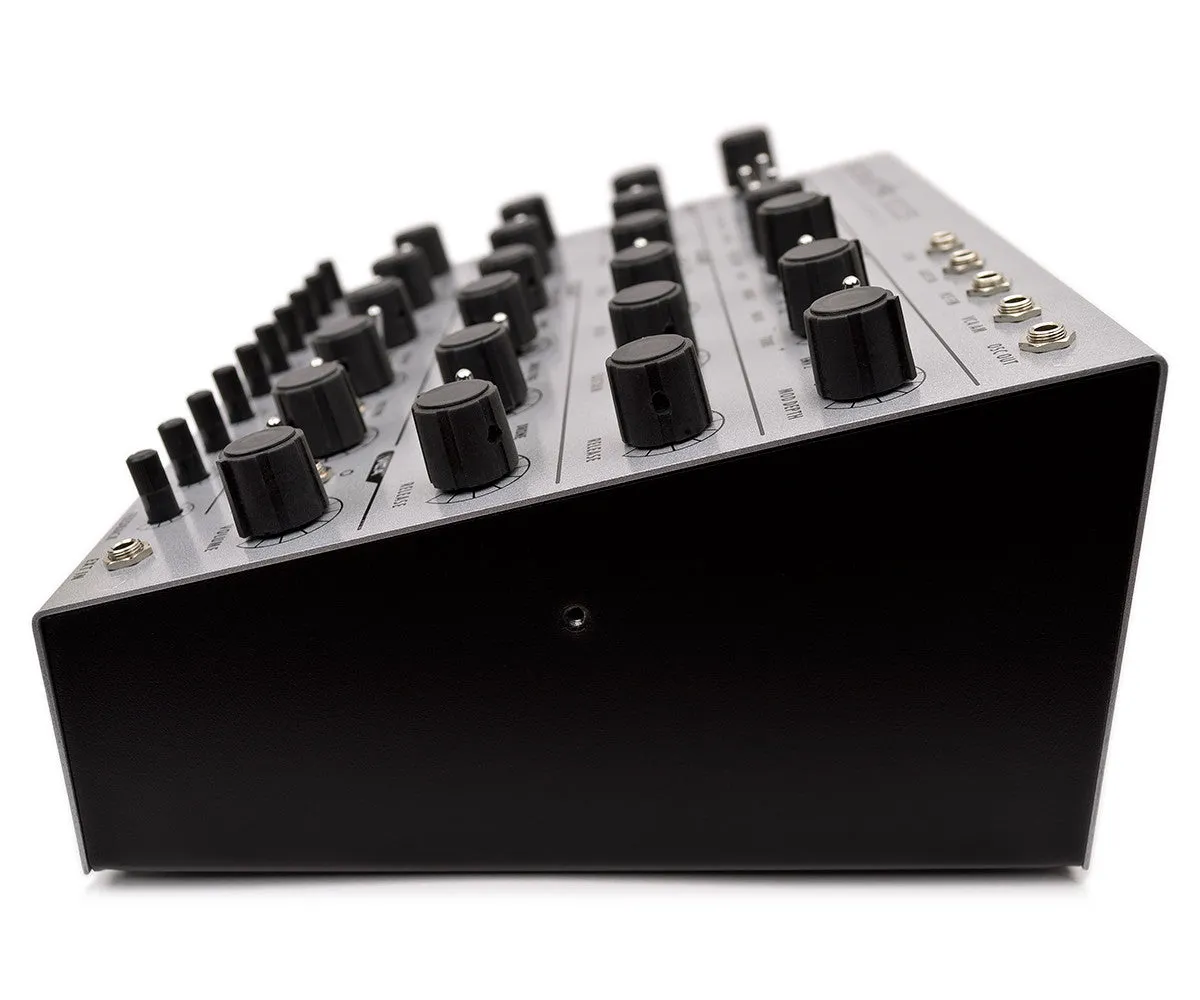 Studio Electronics Boomstar SE80 (Yamaha CS-80 filter)