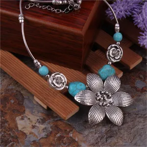 Turquoise & Silver-Plated Flower Pendant Necklace