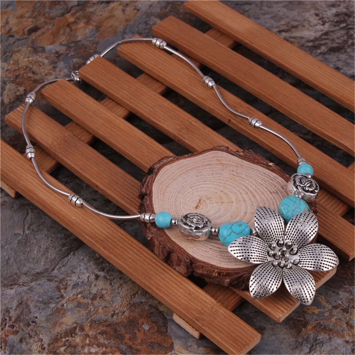 Turquoise & Silver-Plated Flower Pendant Necklace