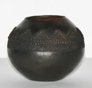 Vintage Ukhamba African Clay Beer Pot Zulu Tribal Ceremonial - South Africa