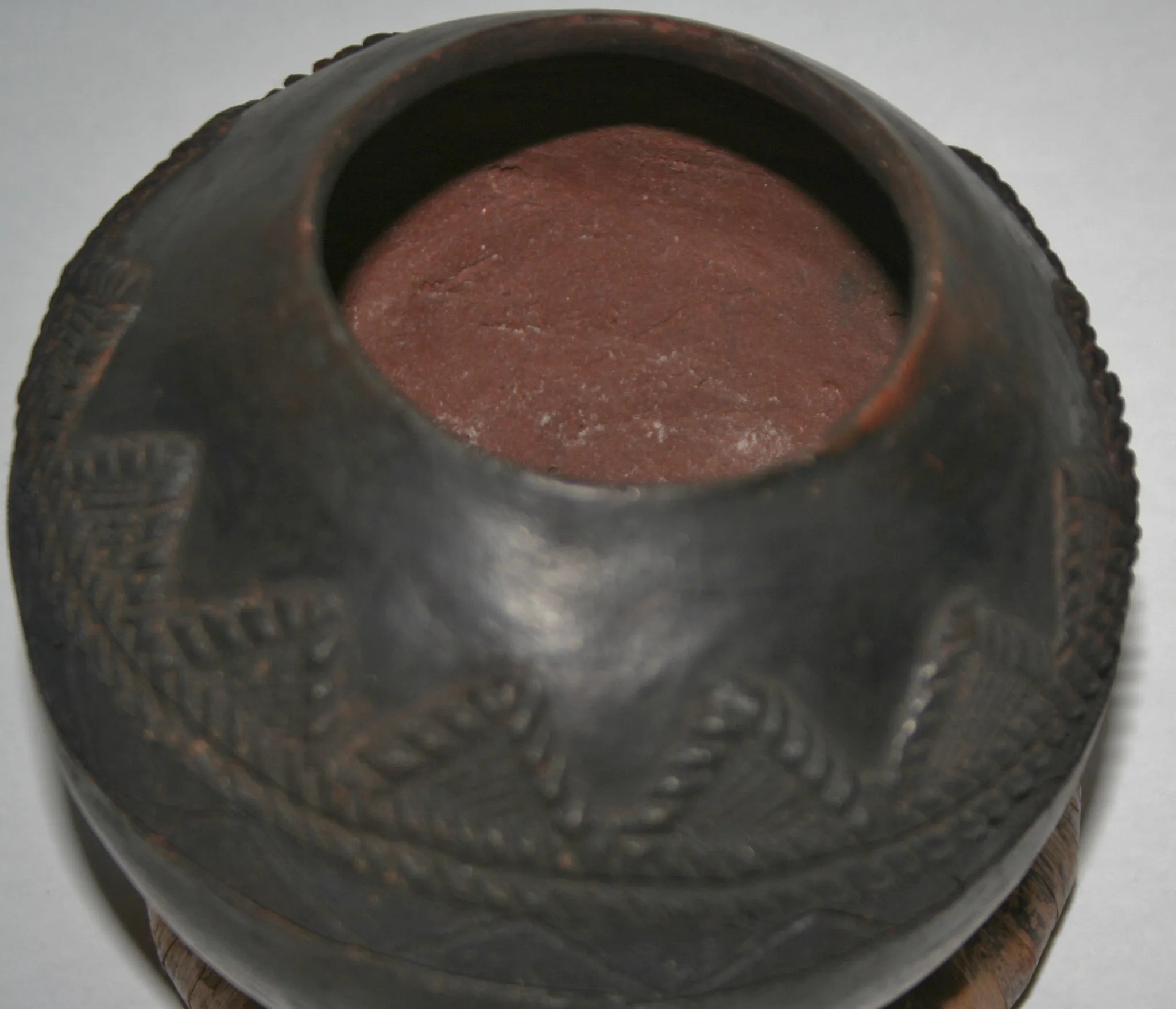 Vintage Ukhamba African Clay Beer Pot Zulu Tribal Ceremonial - South Africa